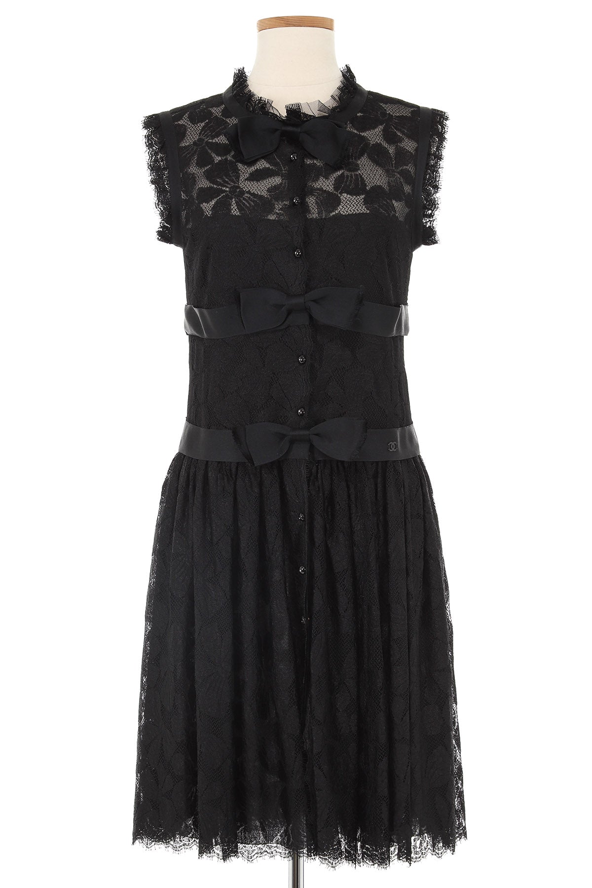 Chanel Autumn '05 Black Lace Short Dress – Vintage Grace Chanel Autumn '05 Black Lace Short Dress – Vintage Grace