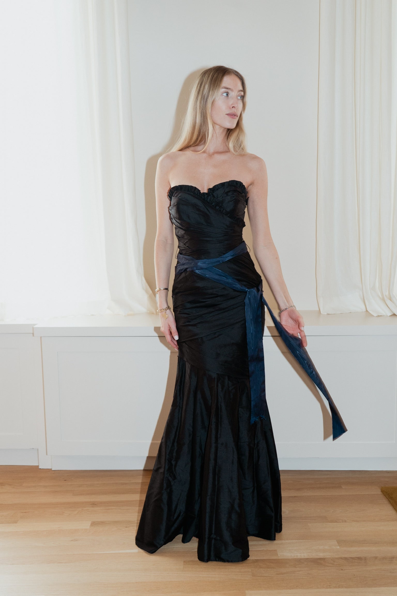 vintage vera wang dress late 90s Wedding Vera Wang Dresses | The
